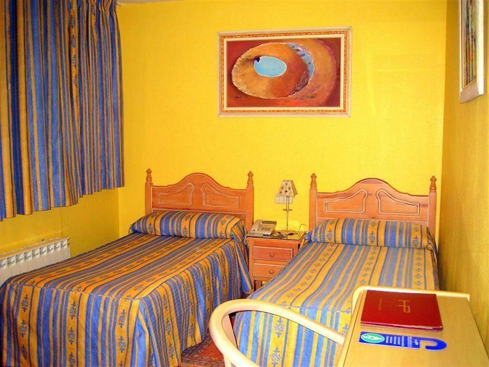 CH Plaza D'Ort Rooms Madrid Exterior foto